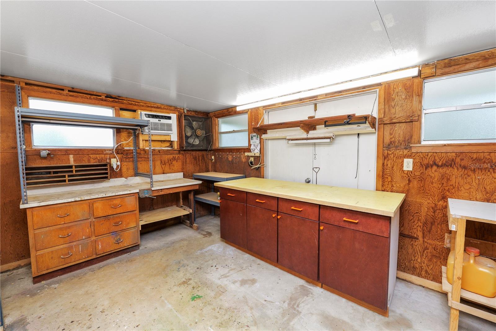 Image 69 of 97 For 2215 Woodbine Avenue