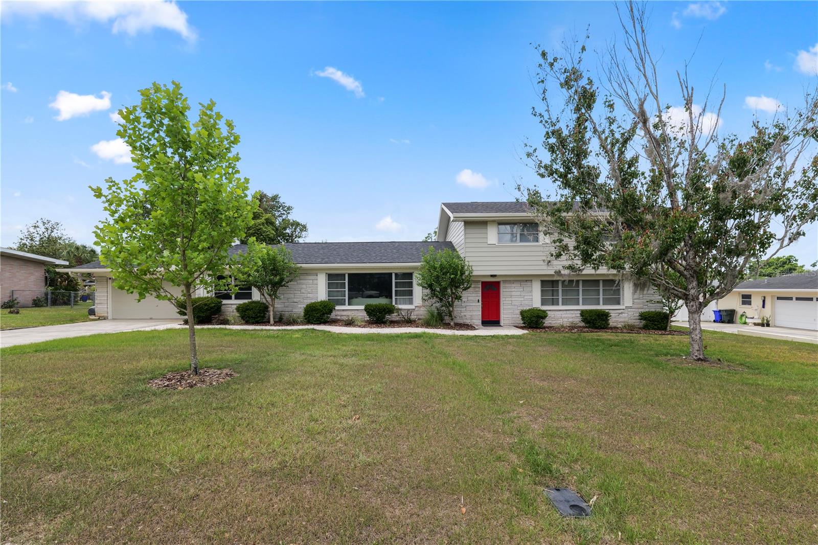 Image 7 of 97 For 2215 Woodbine Avenue