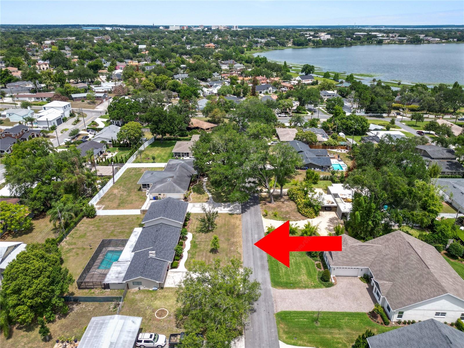 Image 74 of 97 For 2215 Woodbine Avenue