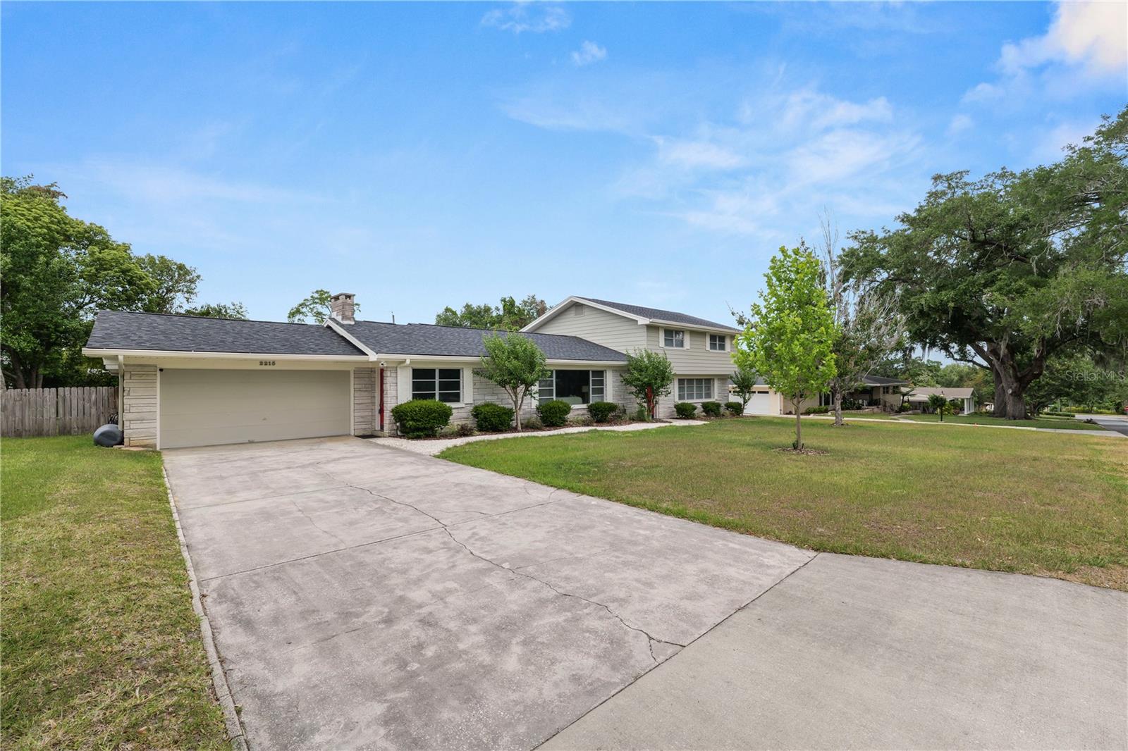 Image 8 of 97 For 2215 Woodbine Avenue