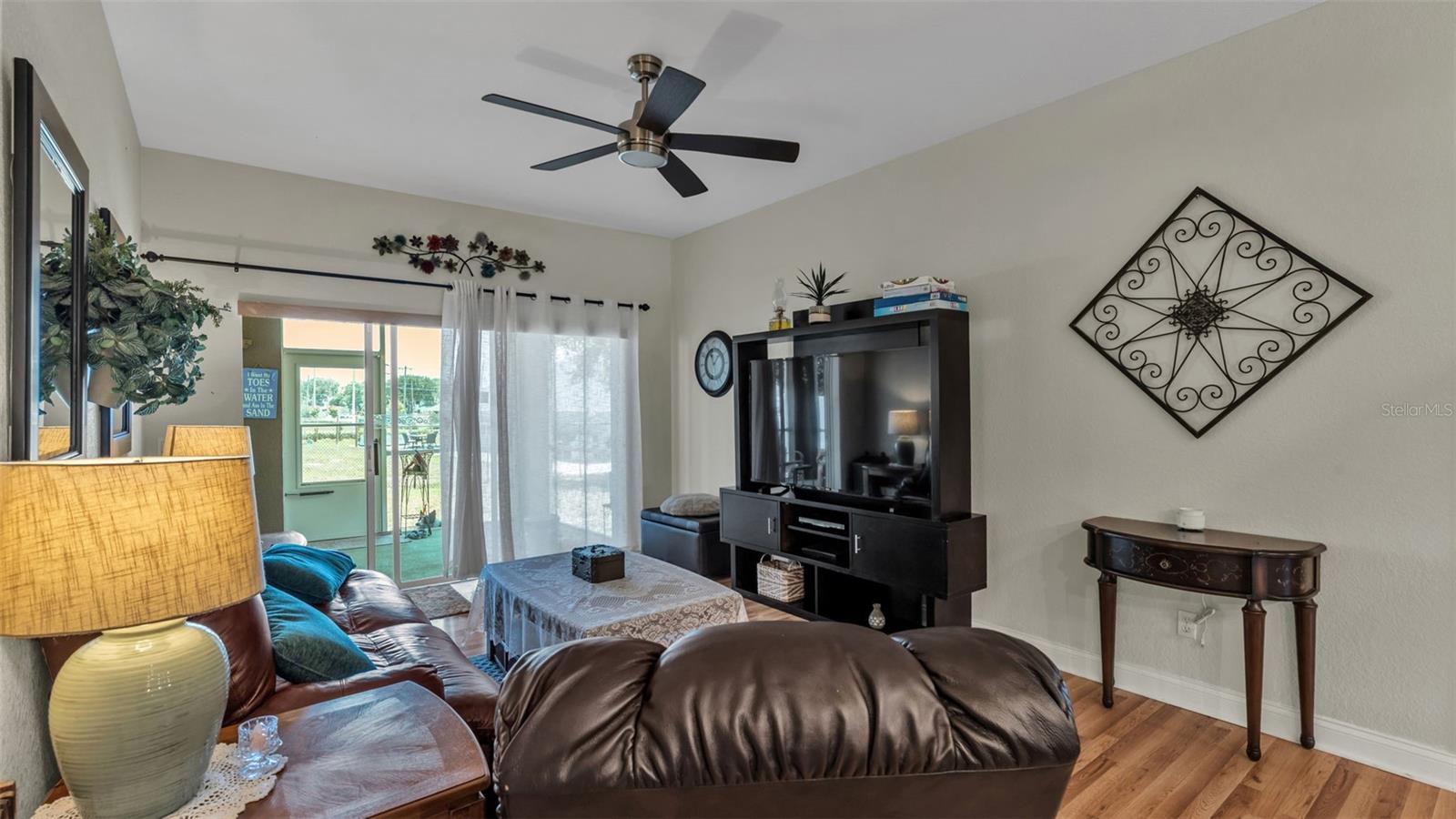 Image 11 of 38 For 112 Bentley Oaks Boulevard