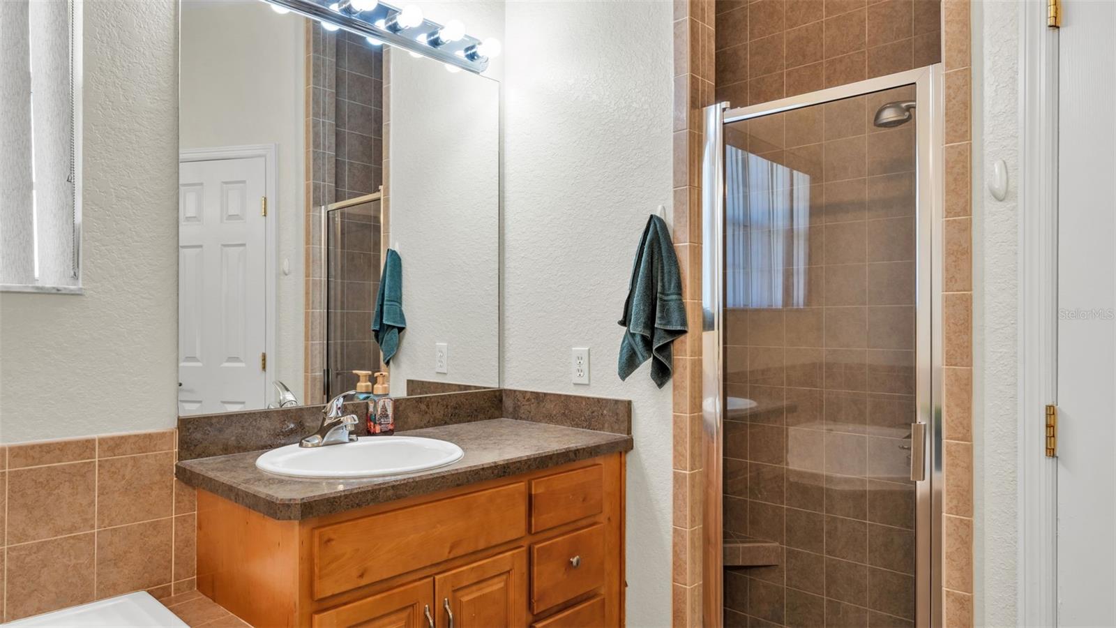 Image 14 of 38 For 112 Bentley Oaks Boulevard