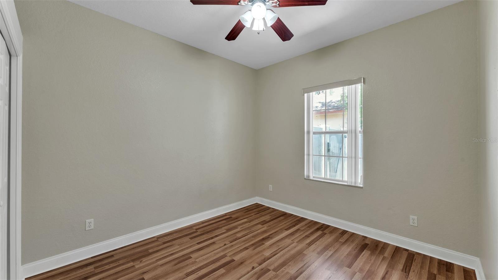 Image 18 of 38 For 112 Bentley Oaks Boulevard