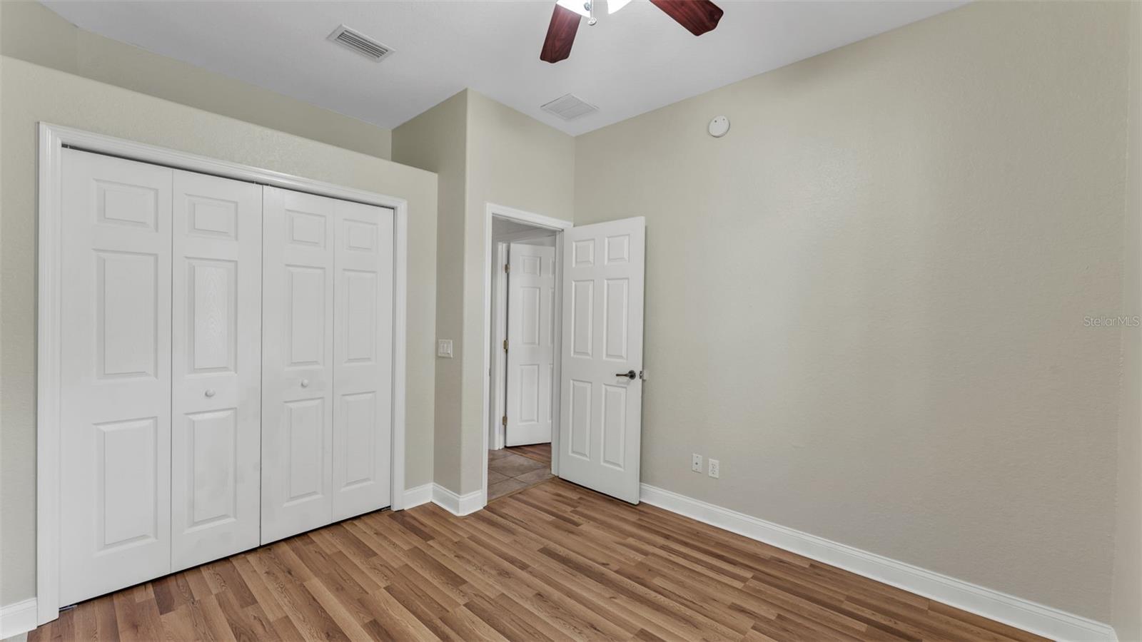 Image 20 of 38 For 112 Bentley Oaks Boulevard