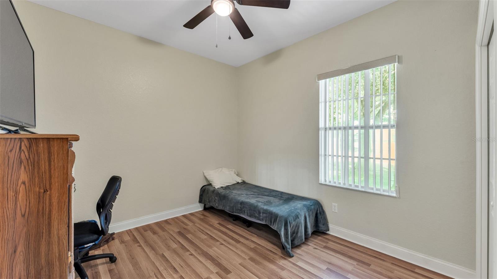 Image 24 of 38 For 112 Bentley Oaks Boulevard
