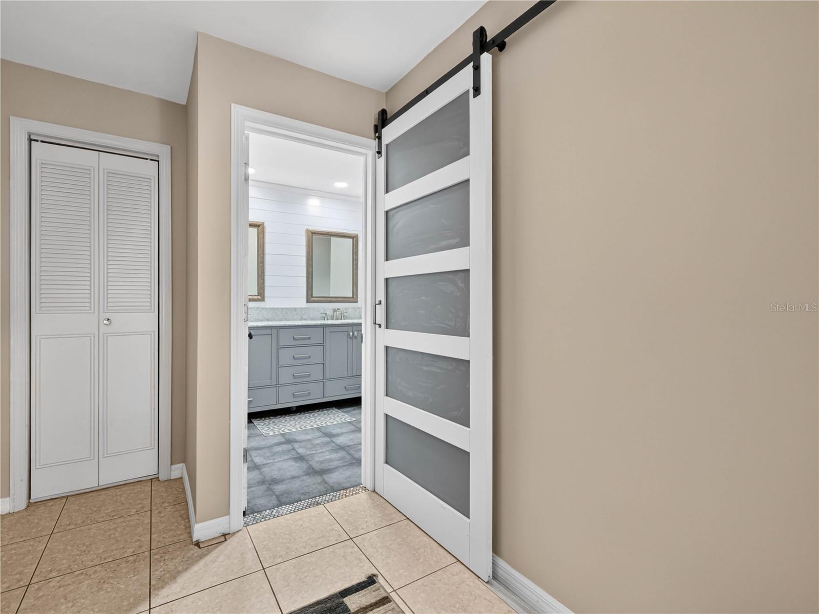 Image 18 of 41 For 4615 Kings Point Court