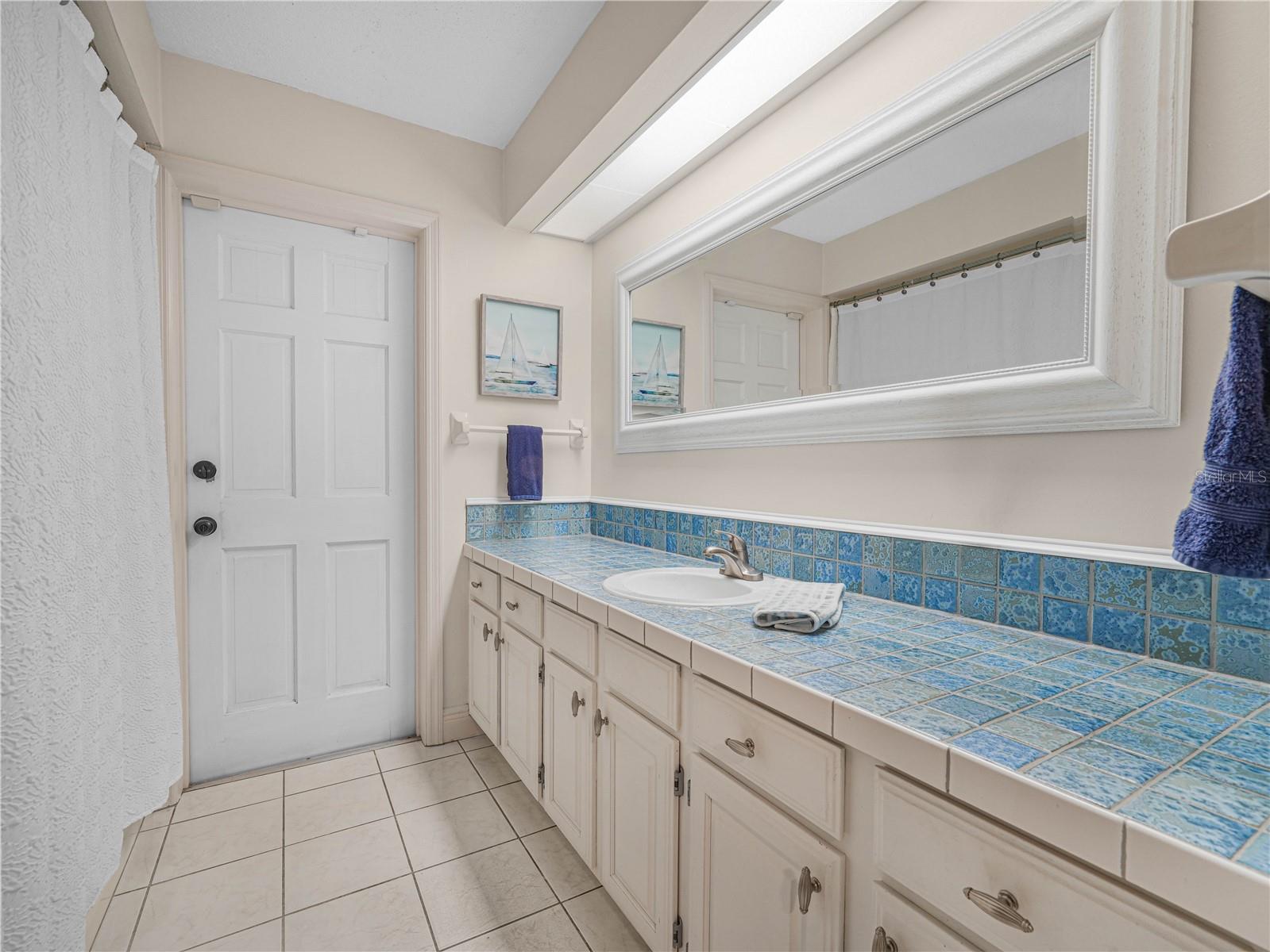 Image 23 of 41 For 4615 Kings Point Court