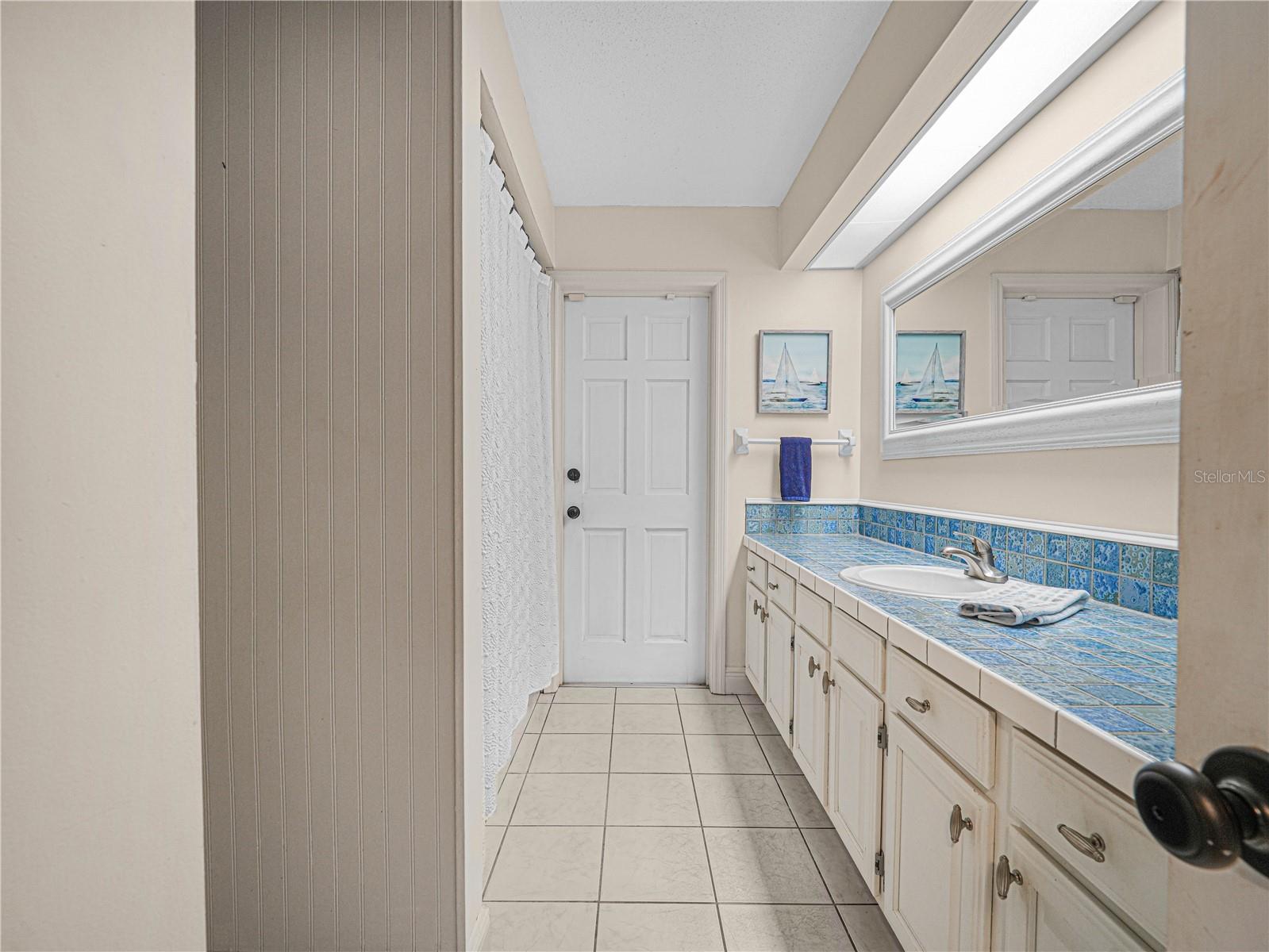 Image 24 of 41 For 4615 Kings Point Court
