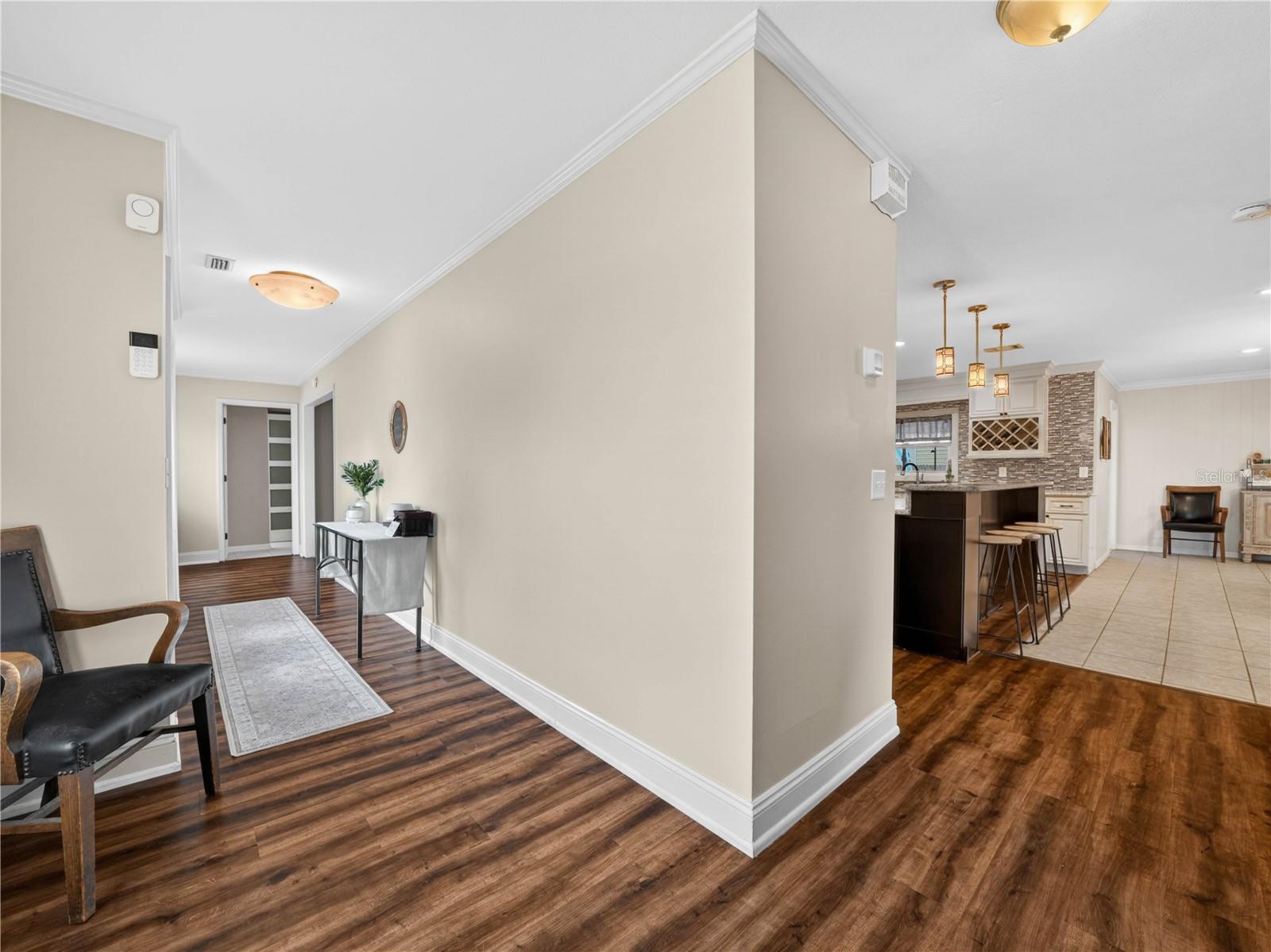 Image 3 of 41 For 4615 Kings Point Court