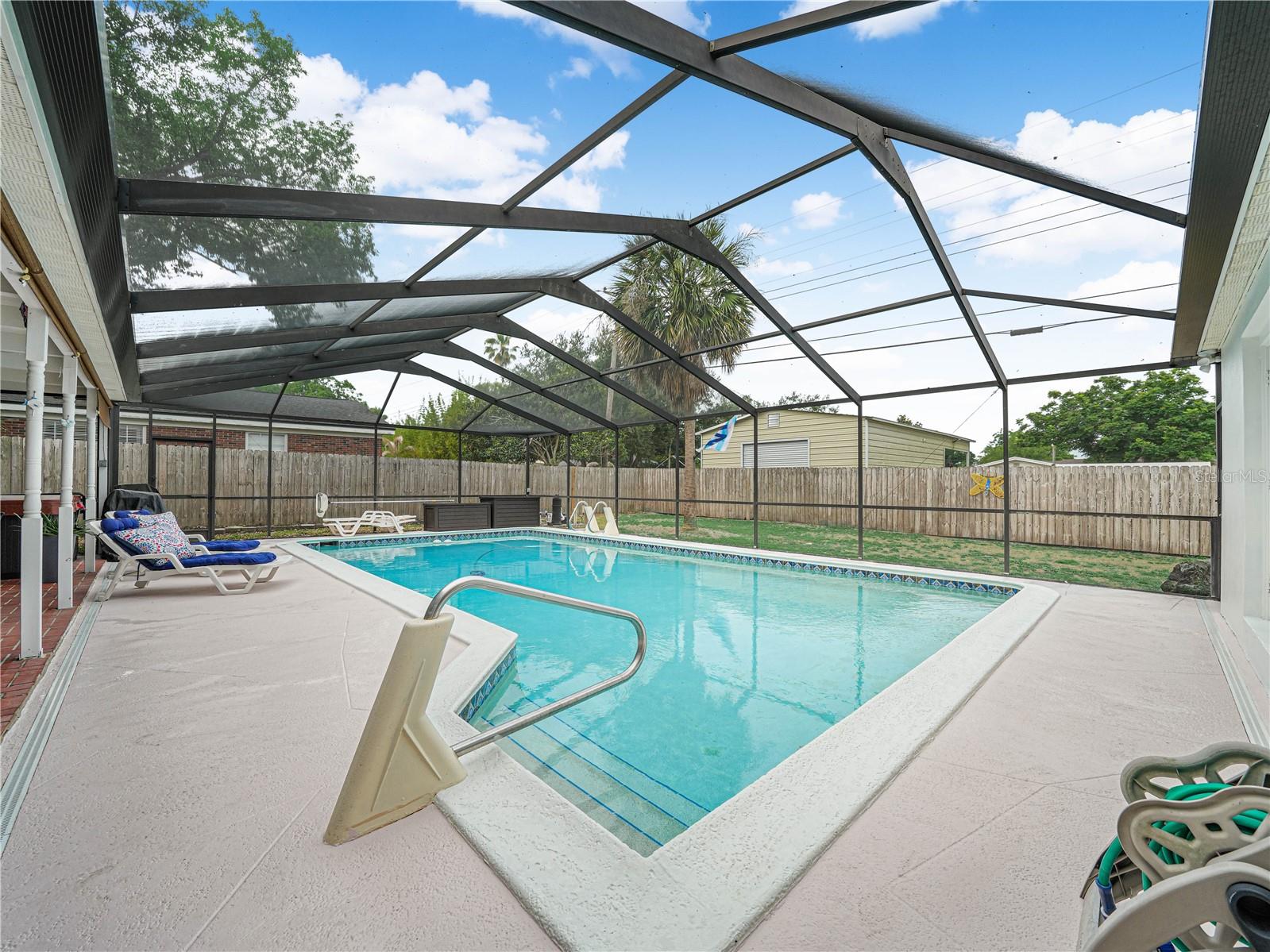 Image 36 of 41 For 4615 Kings Point Court