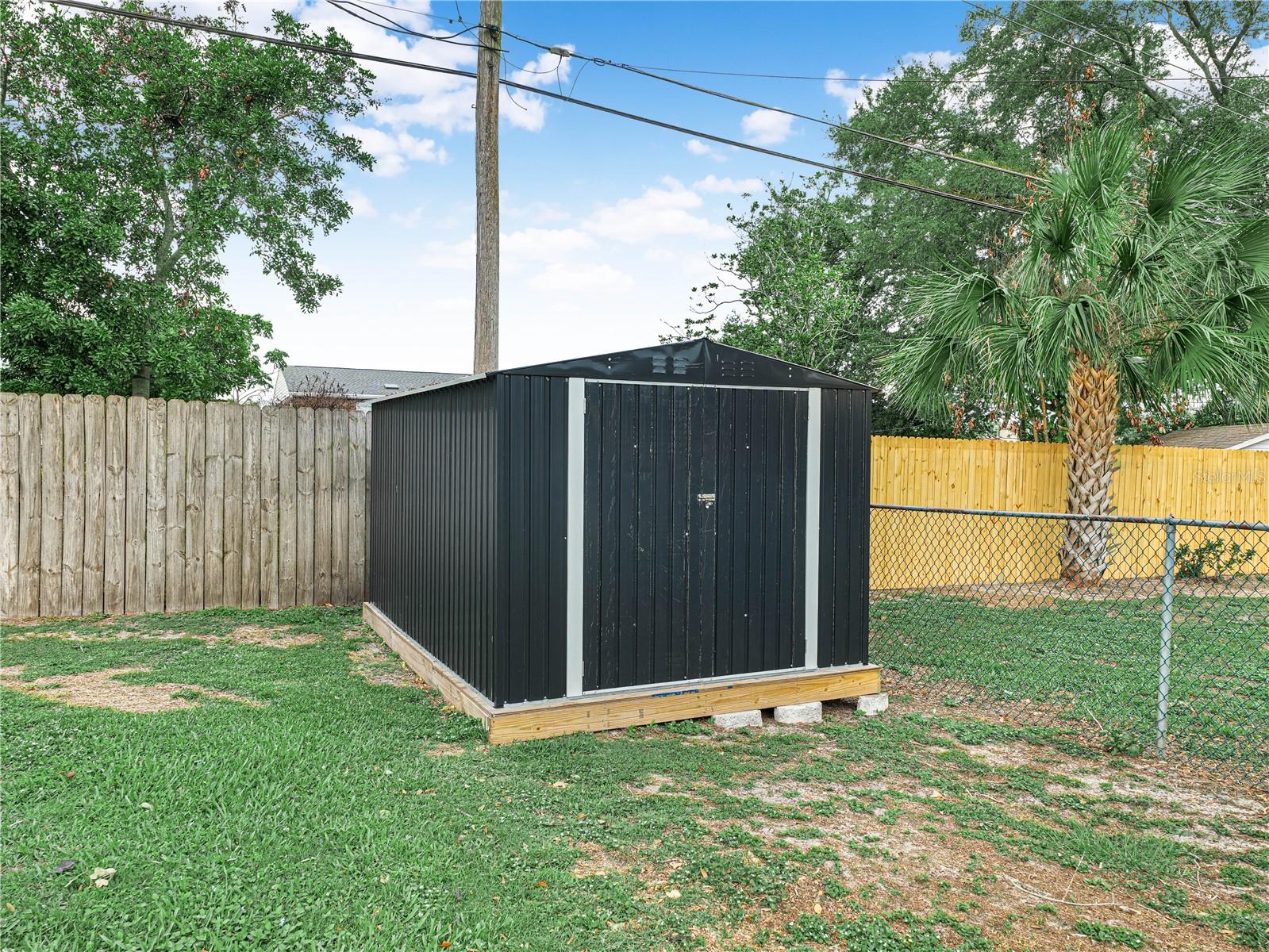 Image 39 of 41 For 4615 Kings Point Court