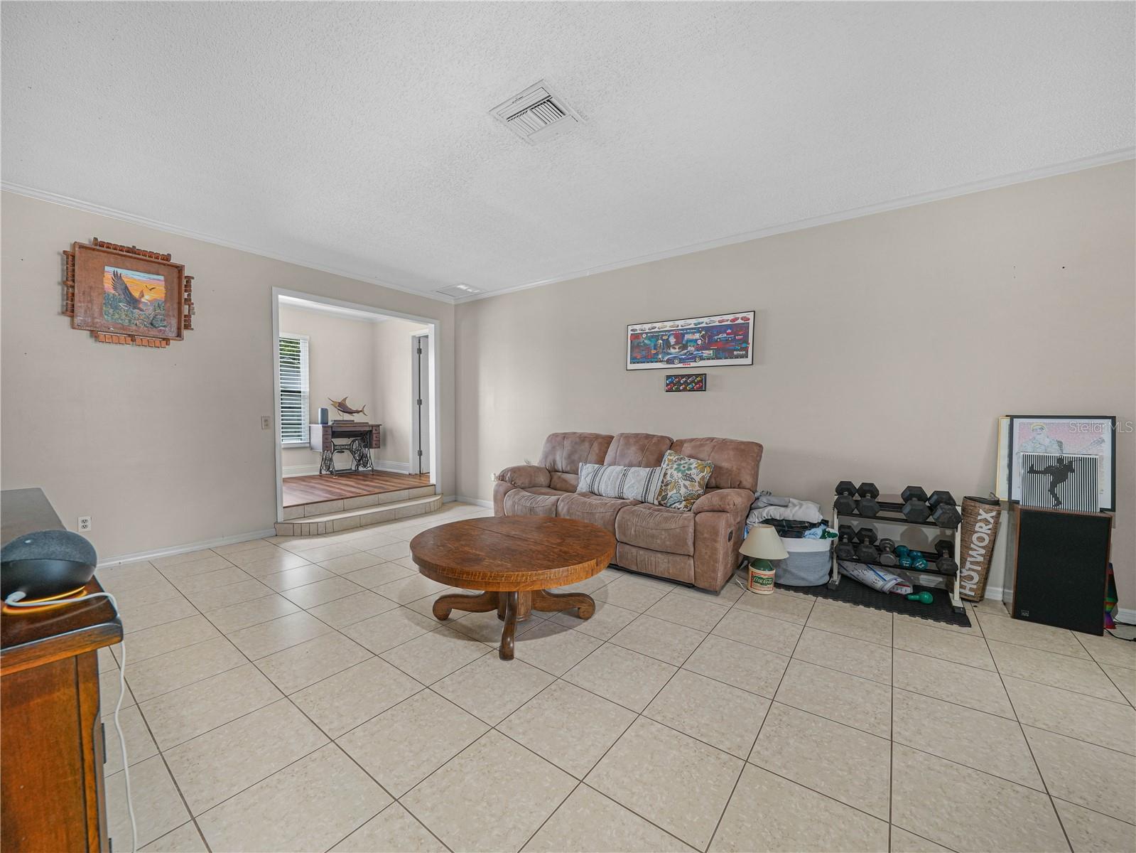 Image 4 of 41 For 4615 Kings Point Court