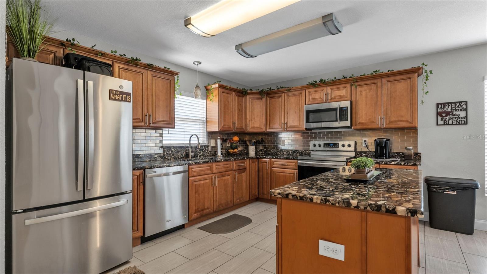 Image 10 of 39 For 6929 Bently Drive