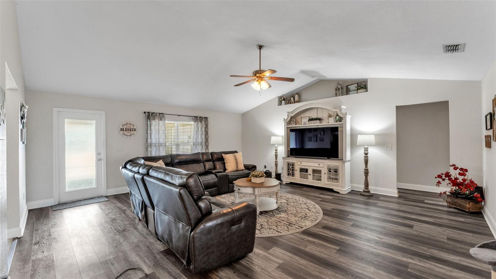 Image 14 of 39 For 6929 Bently Drive