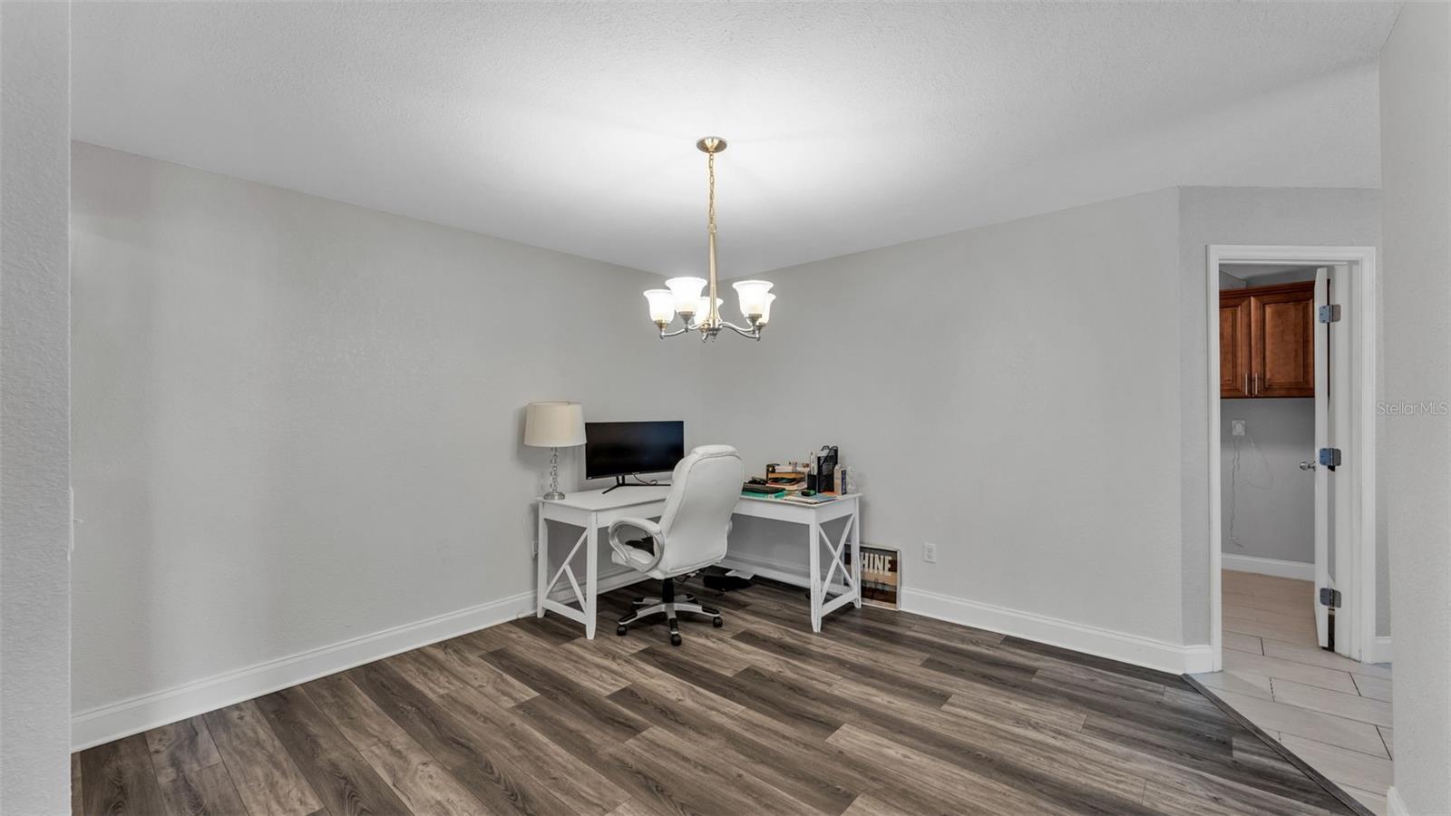 Image 15 of 39 For 6929 Bently Drive