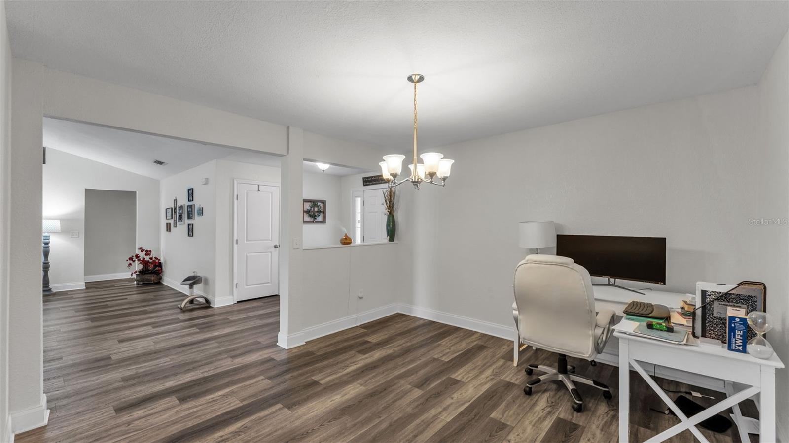 Image 16 of 39 For 6929 Bently Drive
