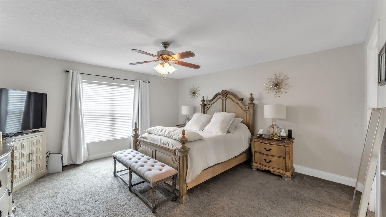 Image 18 of 39 For 6929 Bently Drive