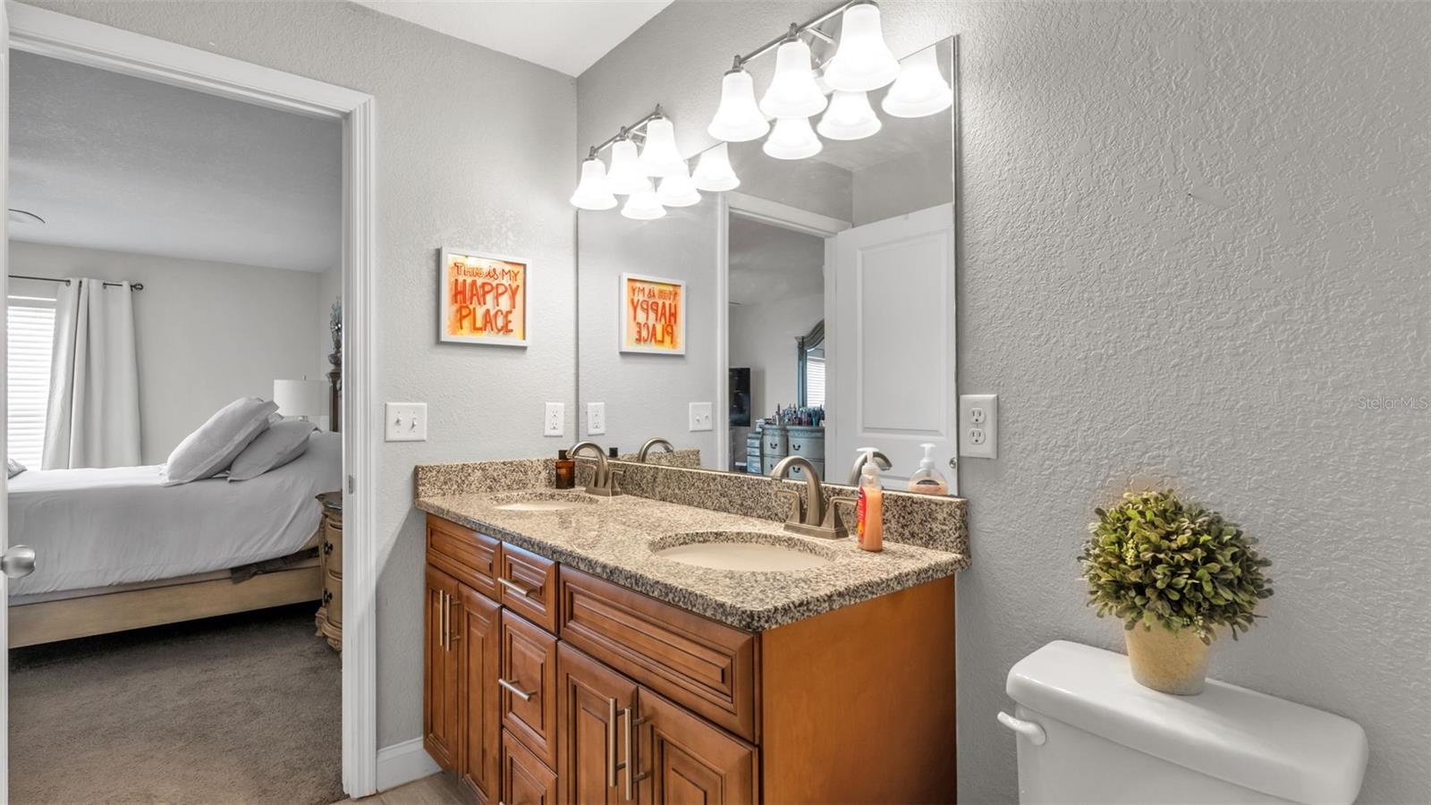 Image 21 of 39 For 6929 Bently Drive