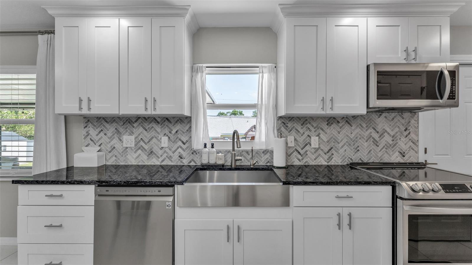 Image 12 of 49 For 1522 Hallam Drive