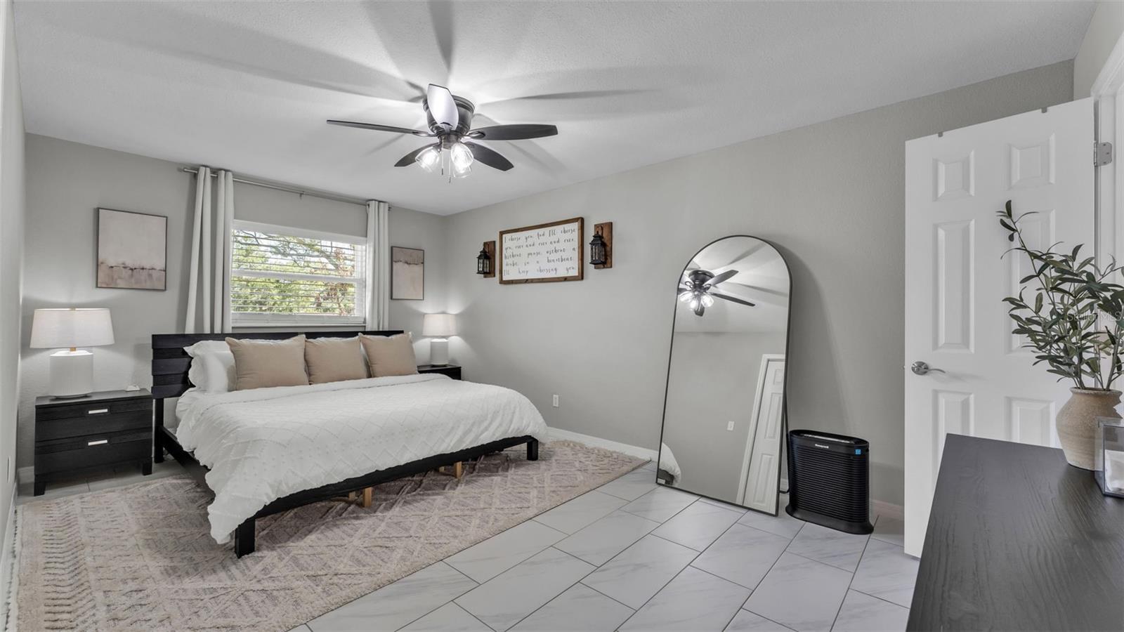 Image 16 of 49 For 1522 Hallam Drive