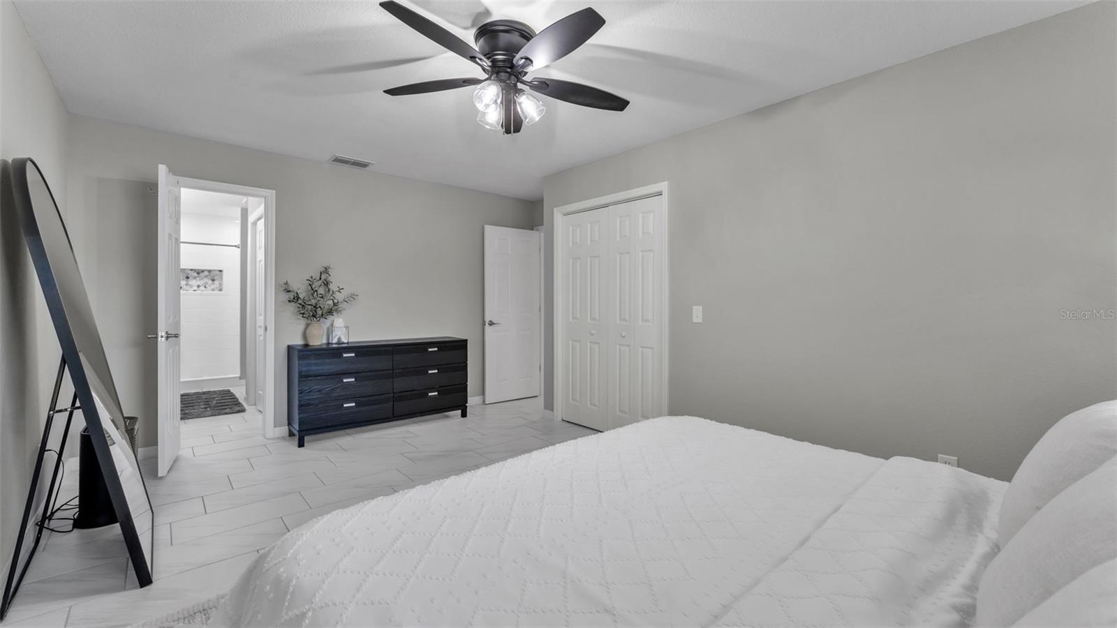 Image 18 of 49 For 1522 Hallam Drive