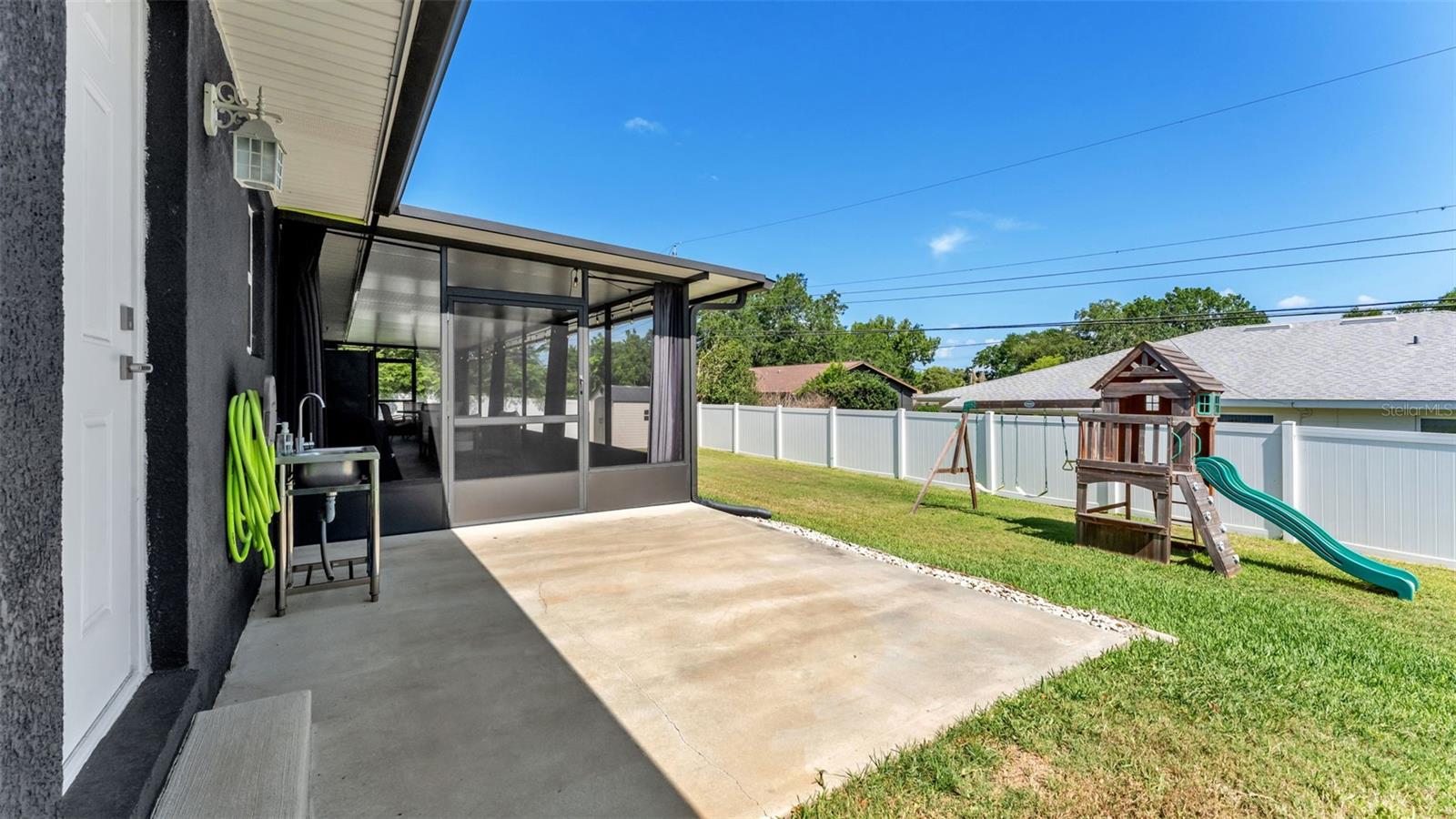 Image 35 of 49 For 1522 Hallam Drive