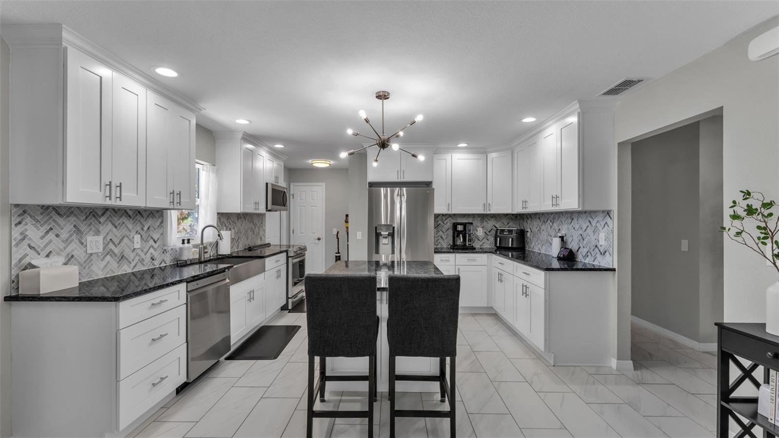 Image 4 of 49 For 1522 Hallam Drive