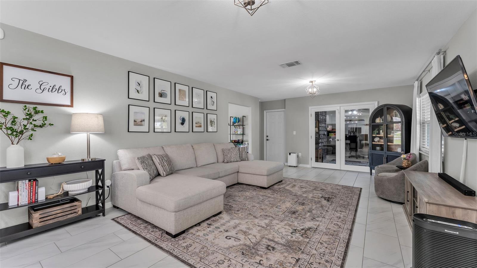 Image 9 of 49 For 1522 Hallam Drive