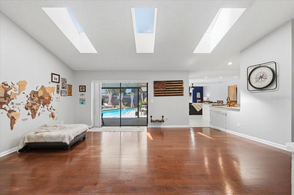 Image 4 of 69 For 1510 Kyle Court