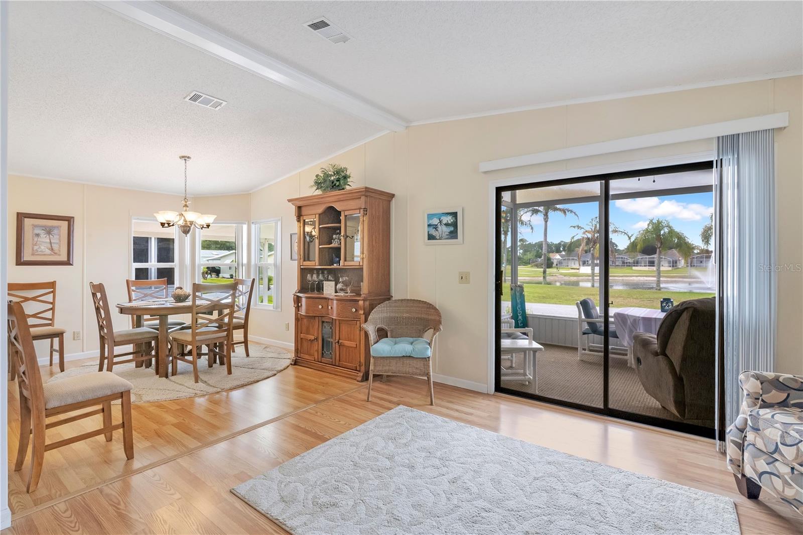 Image 4 of 48 For 642 Polo Park East Boulevard