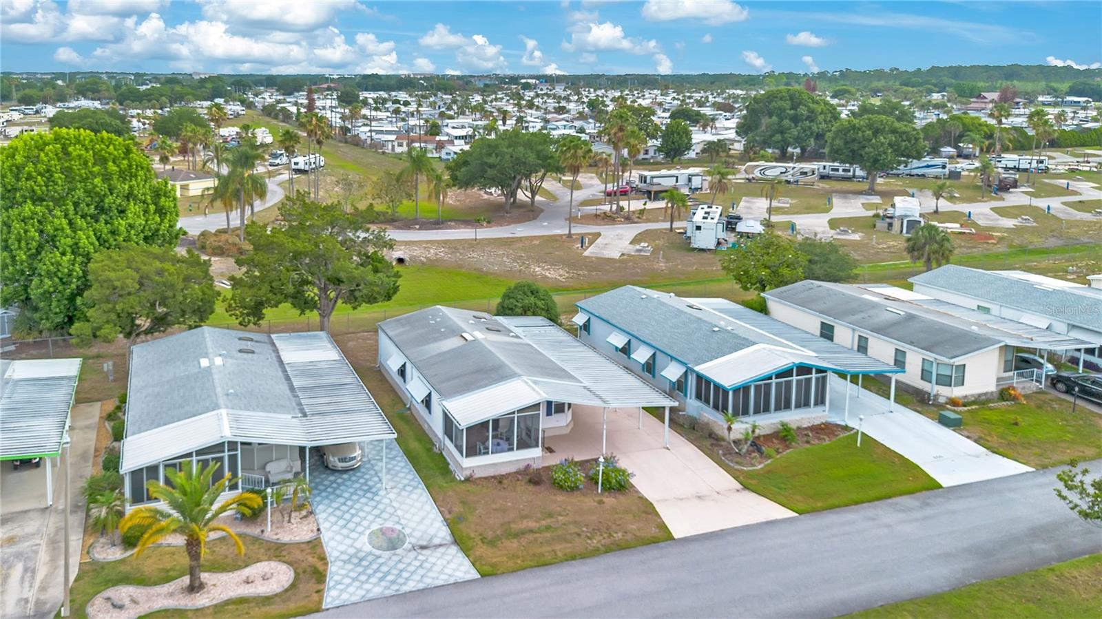 Image 42 of 48 For 642 Polo Park East Boulevard