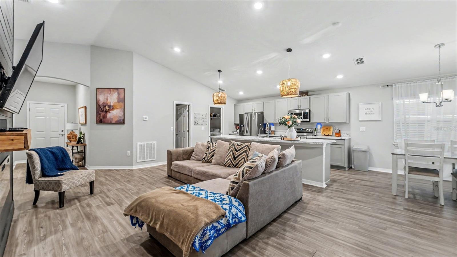 Image 3 of 30 For 1244 Mezzavalle Way