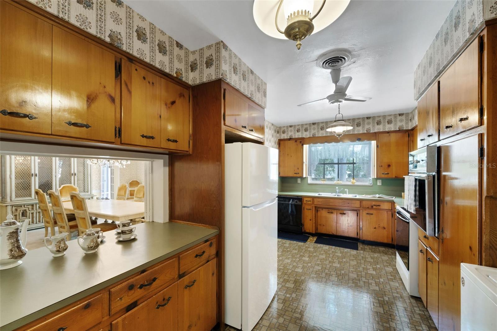 Image 10 of 50 For 4200 Cleveland Heights Boulevard