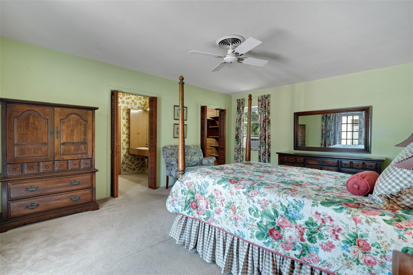 Image 17 of 50 For 4200 Cleveland Heights Boulevard