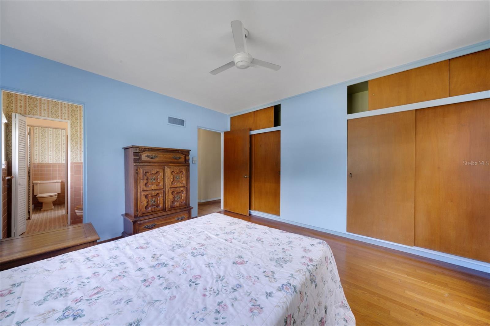 Image 26 of 50 For 4200 Cleveland Heights Boulevard