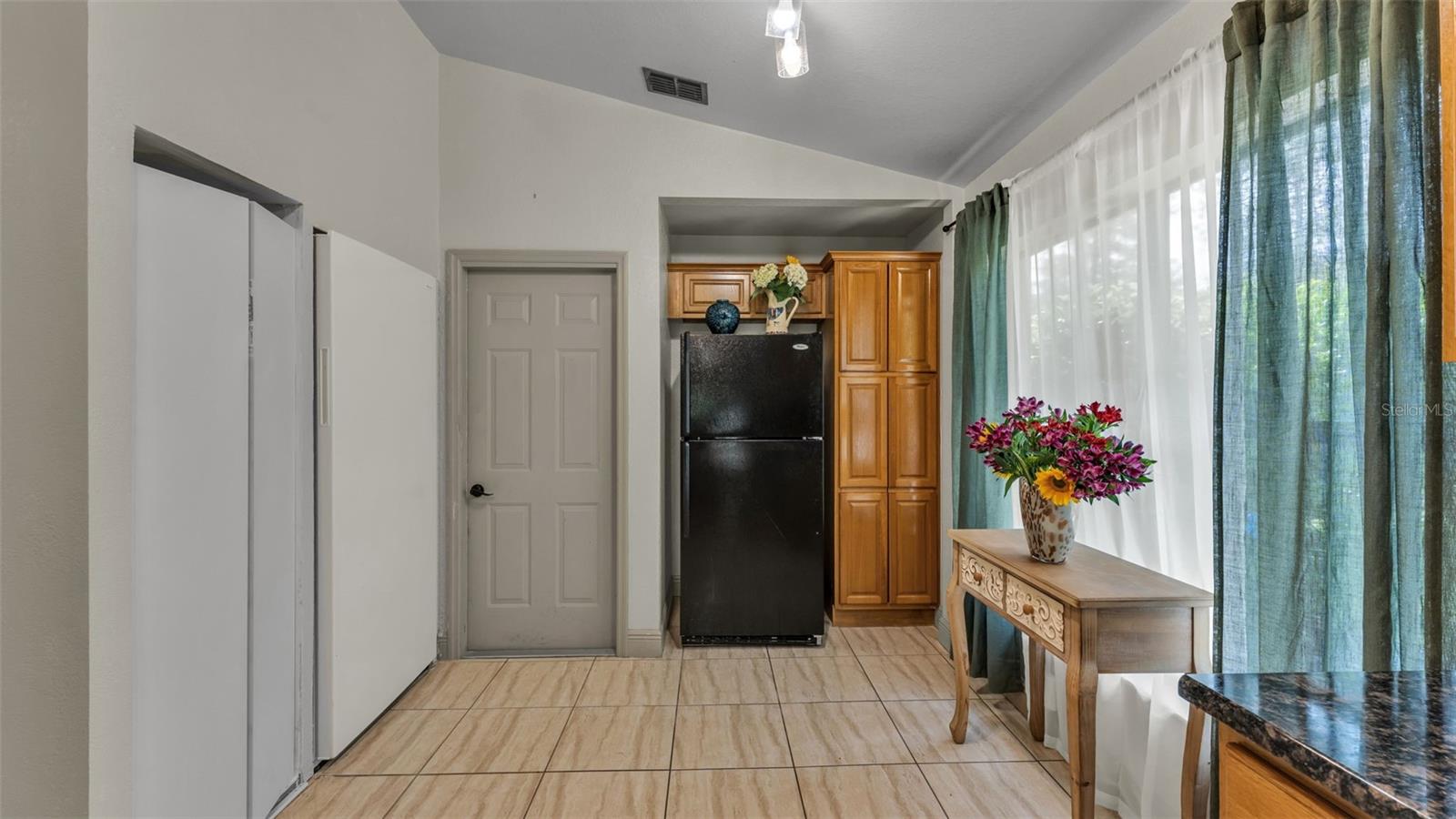 Image 19 of 63 For 13409 Sweet Hill Road