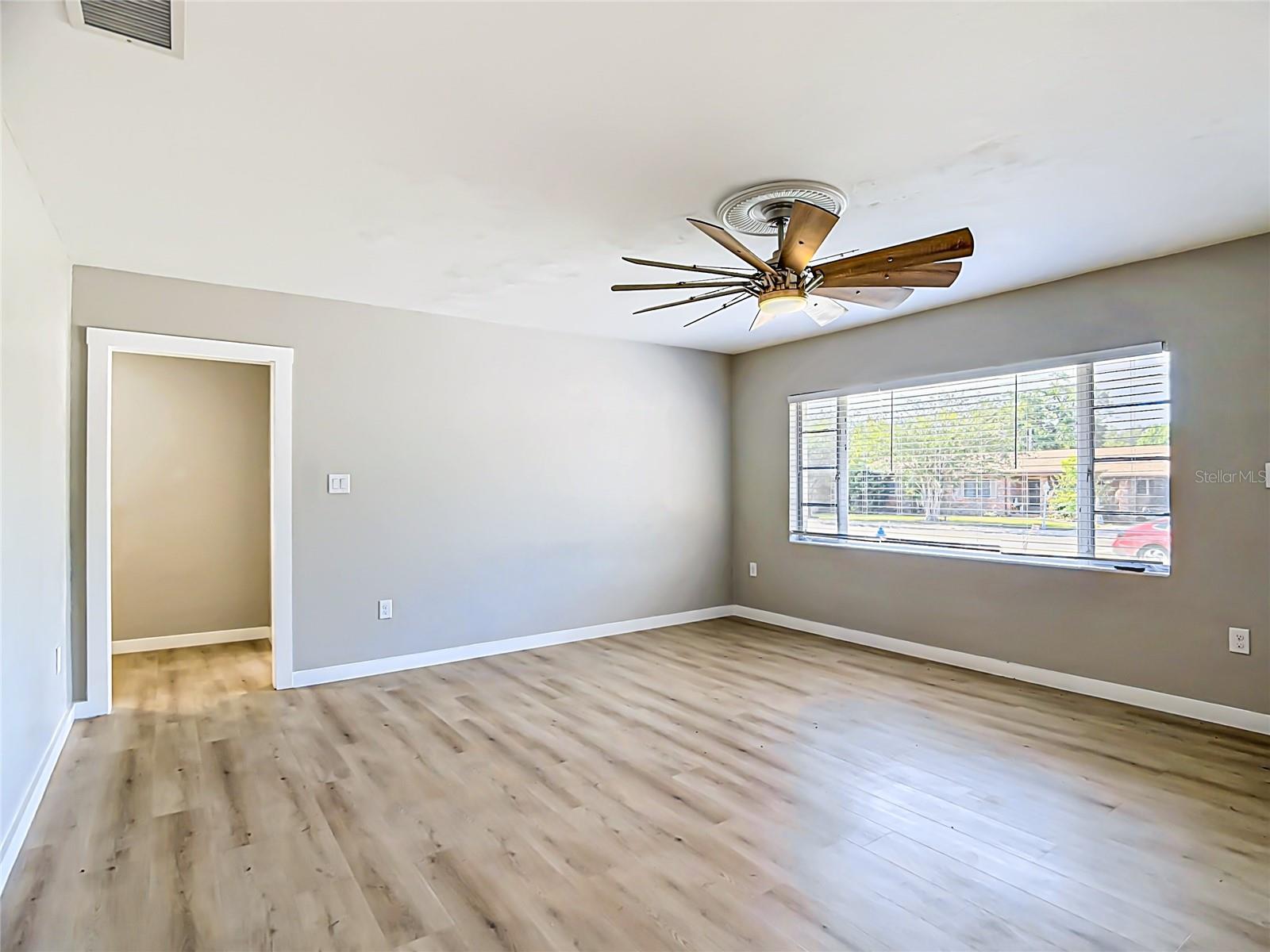 Image 14 of 53 For 616 Edgewood Drive