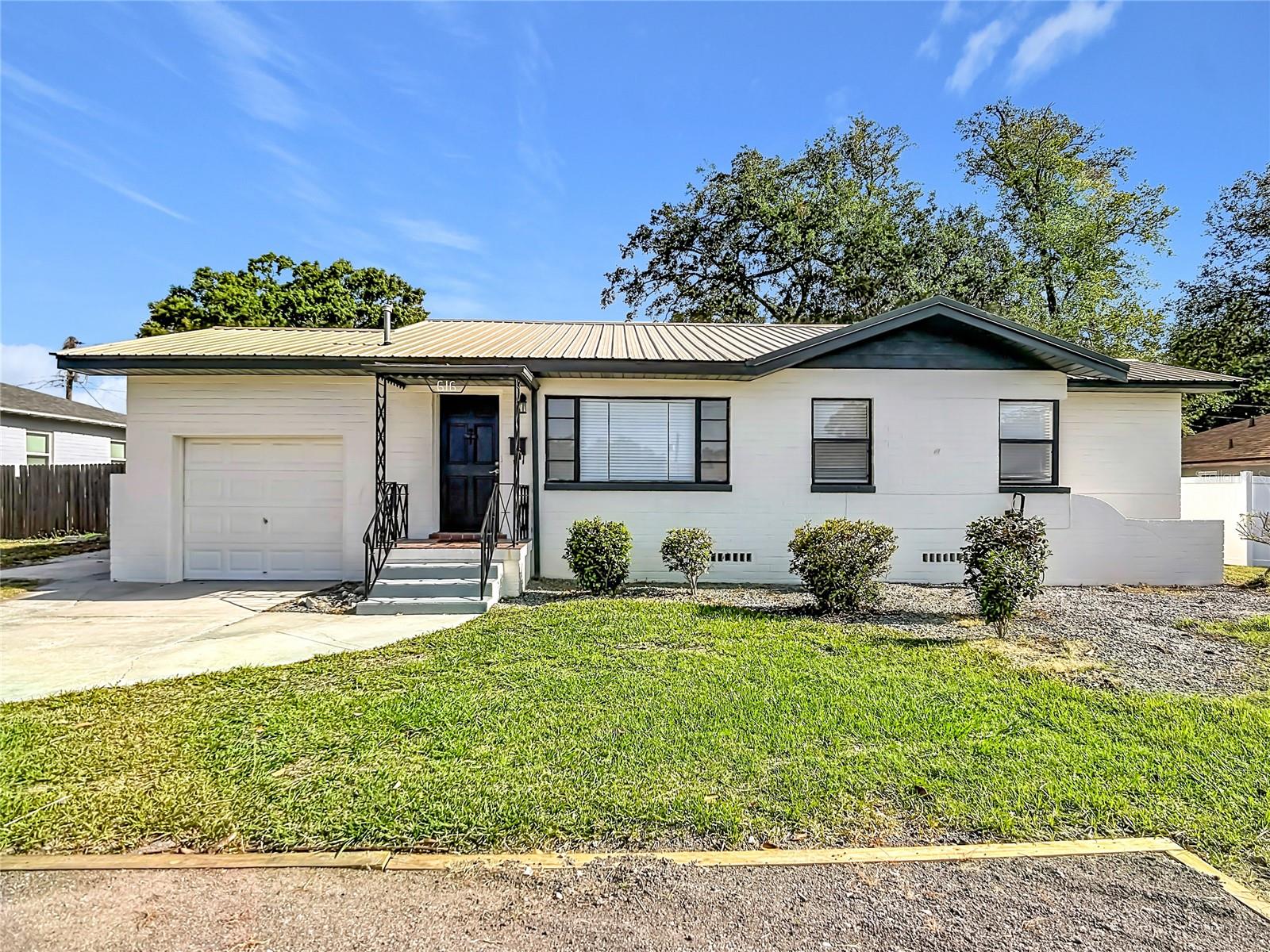 Image 4 of 53 For 616 Edgewood Drive