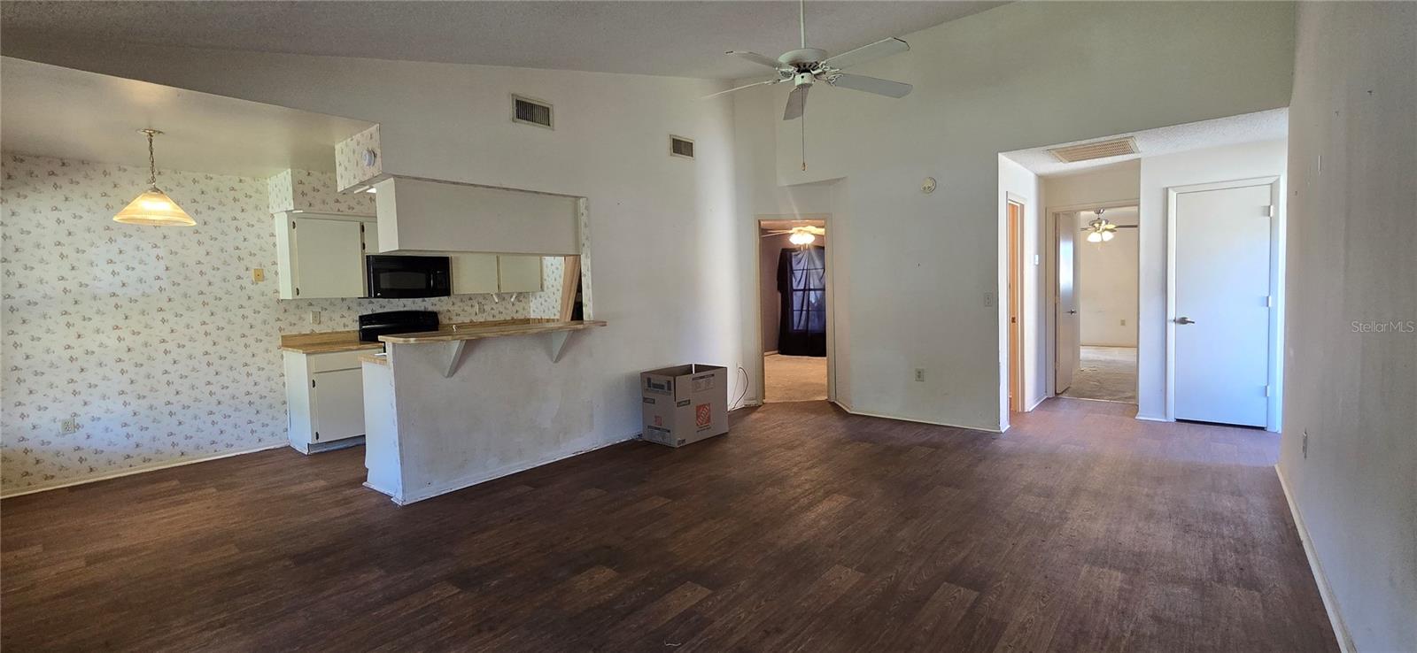 Image 7 of 33 For 849 Cimarron Court