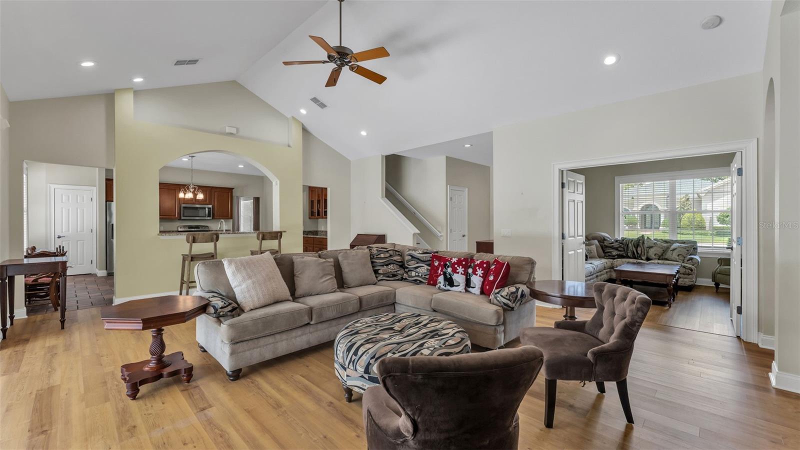 Image 15 of 61 For 143 Shannon Oaks Drive