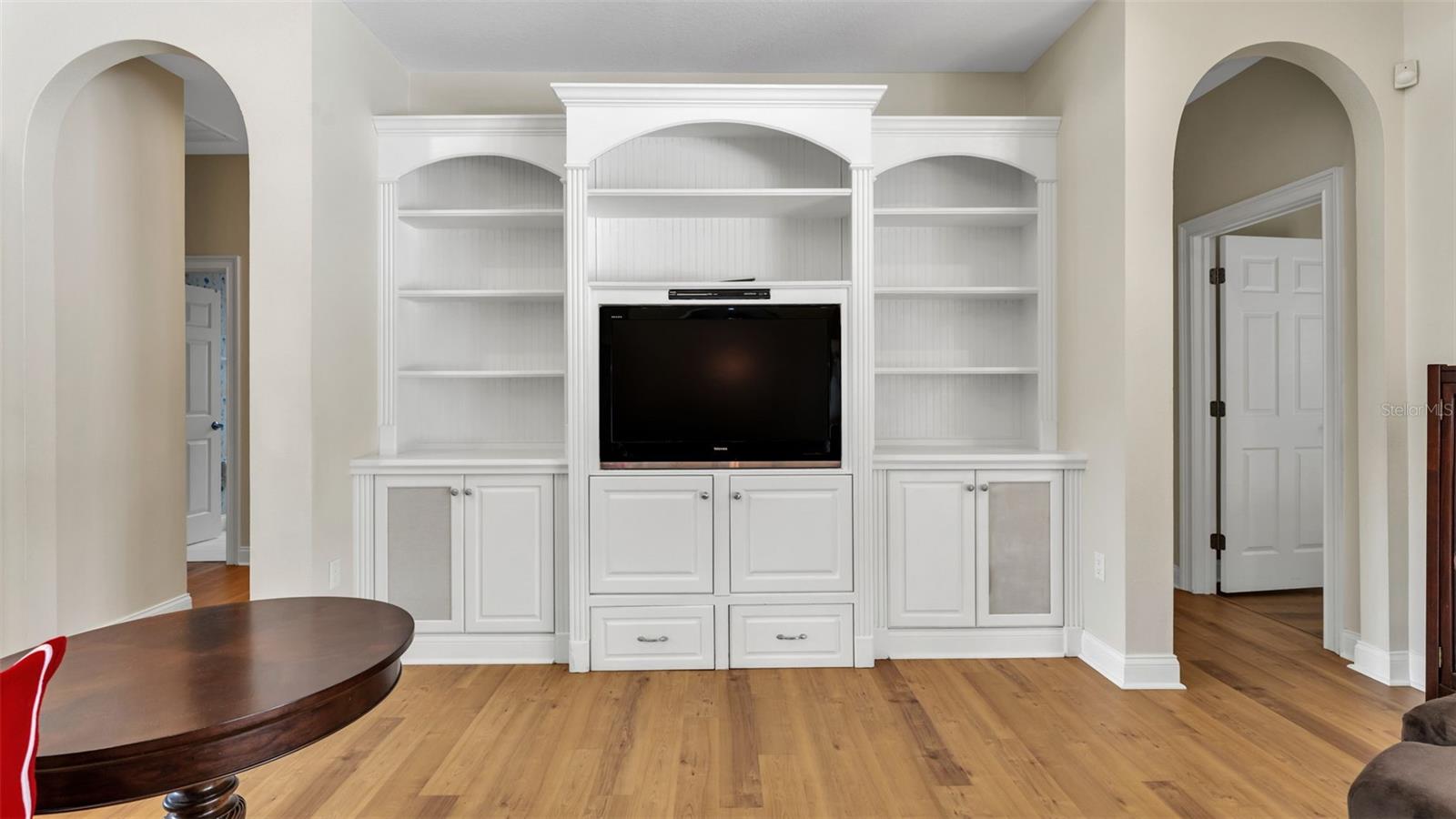 Image 16 of 61 For 143 Shannon Oaks Drive