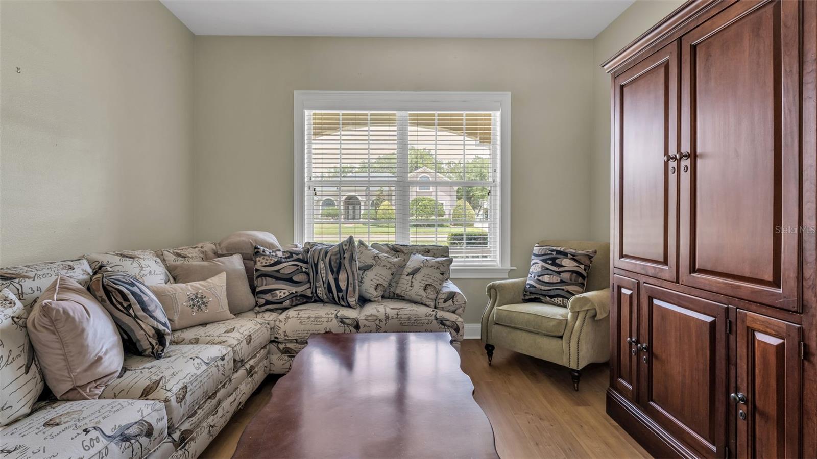 Image 18 of 61 For 143 Shannon Oaks Drive