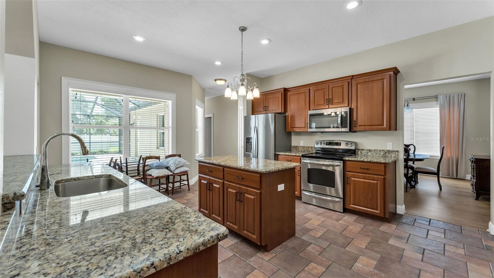 Image 25 of 61 For 143 Shannon Oaks Drive