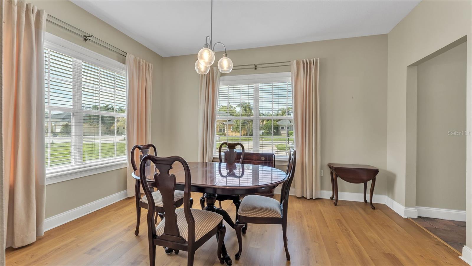 Image 39 of 61 For 143 Shannon Oaks Drive