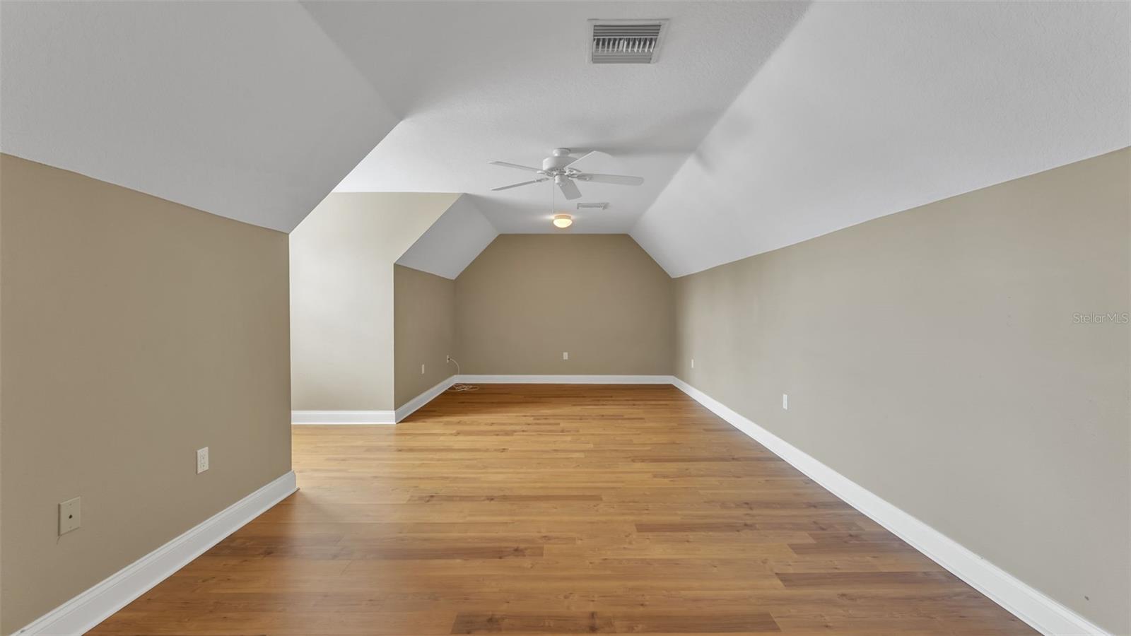 Image 50 of 61 For 143 Shannon Oaks Drive
