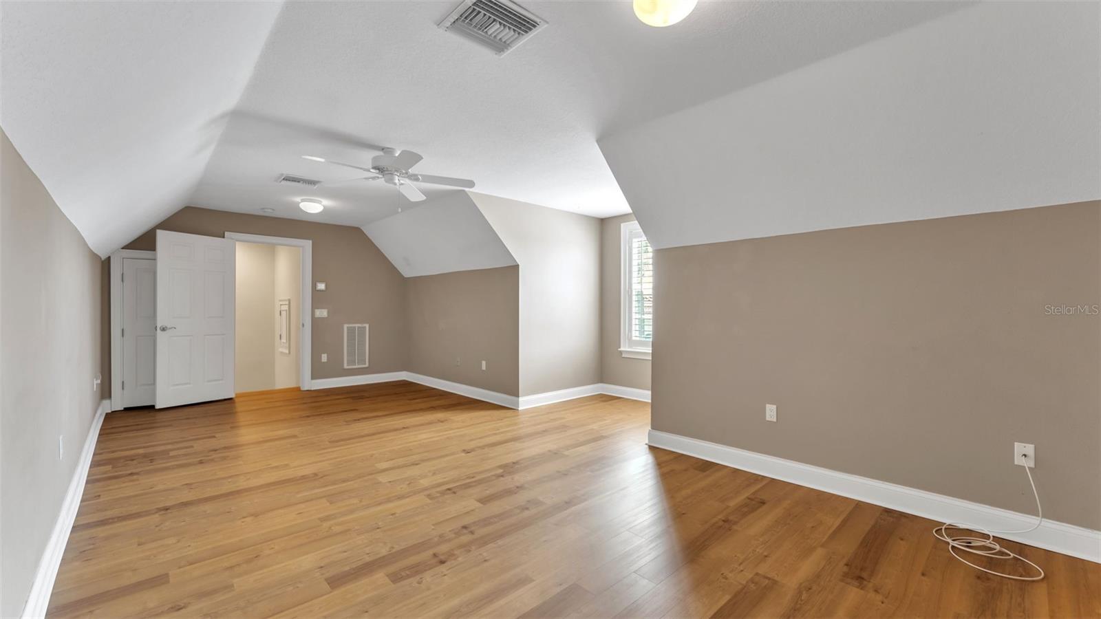 Image 52 of 61 For 143 Shannon Oaks Drive