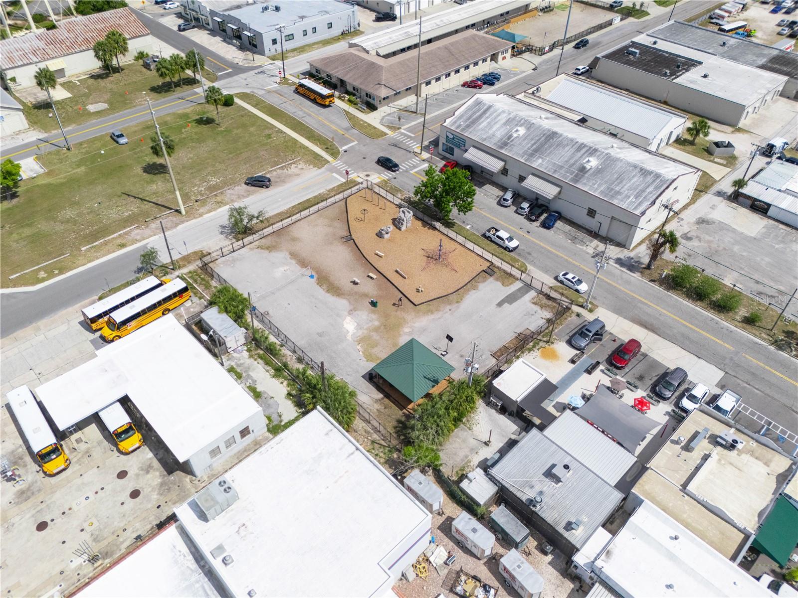 Image 14 of 22 For 165 5th Street Sw