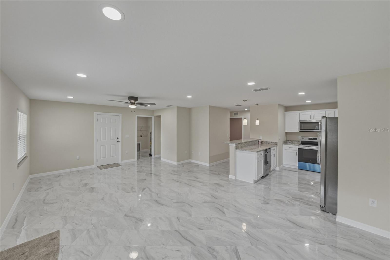Image 15 of 44 For 2428 Mosswood Lane