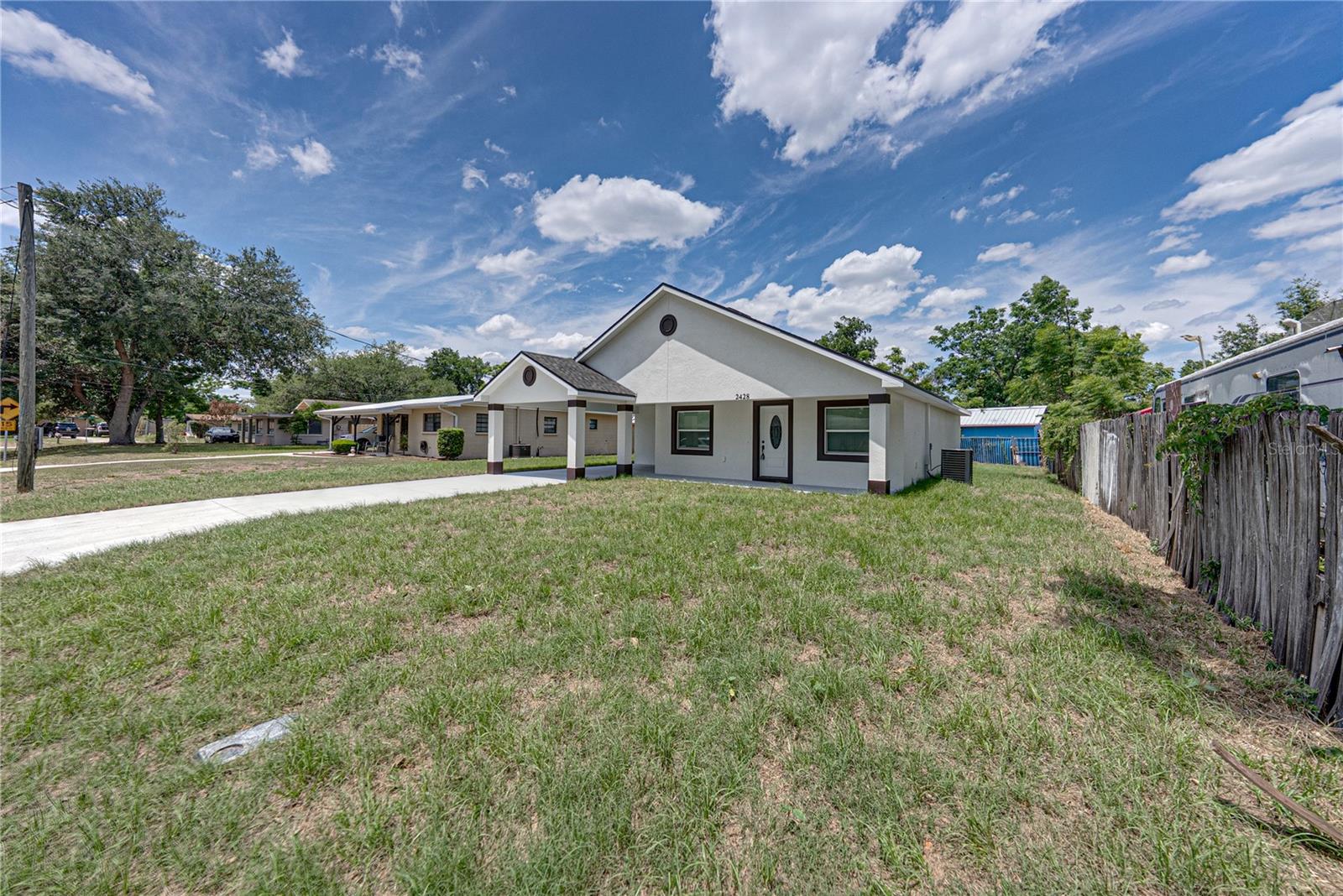 Image 37 of 44 For 2428 Mosswood Lane