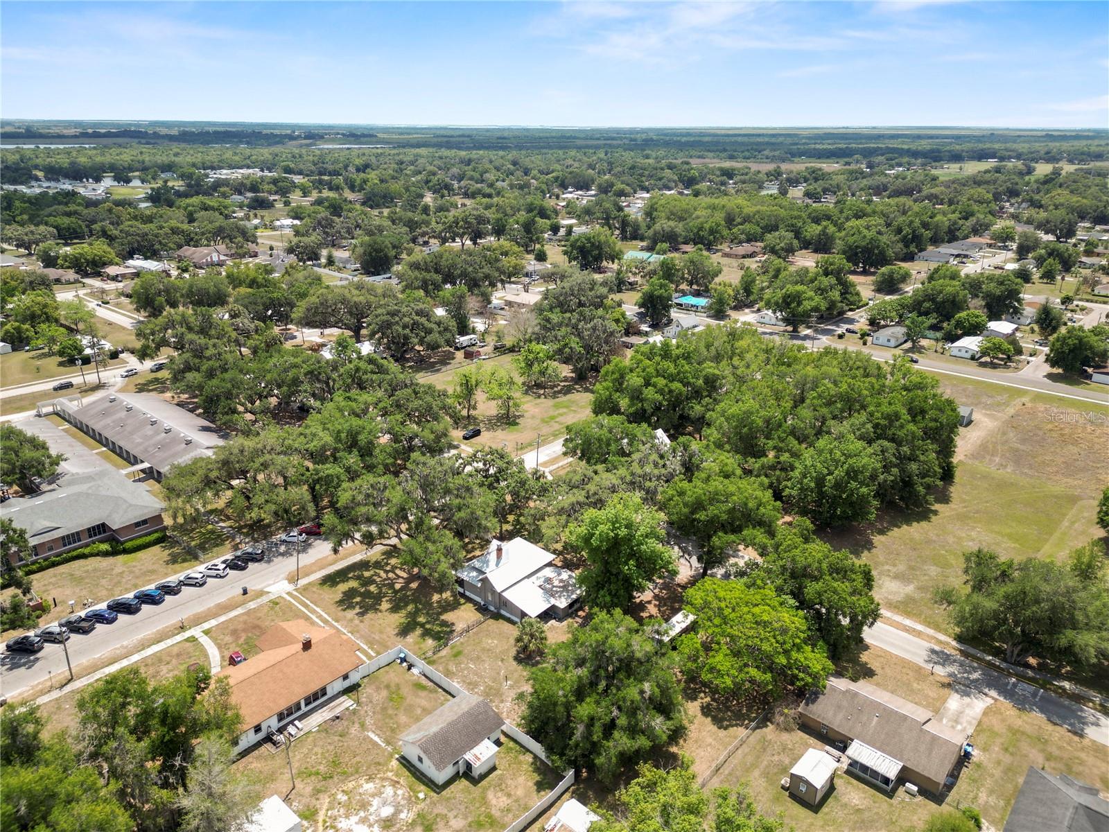 Image 18 of 19 For 128 Oak Avenue